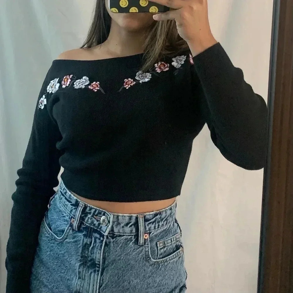 LA HEARTS CROP SWEATER